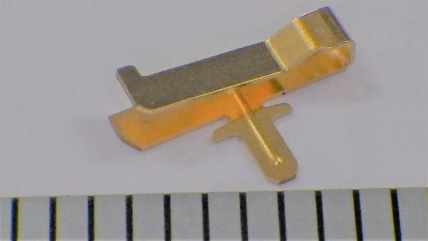 【技術提案】微調整が可能な曲げ寸法調整機構を順送プレス金型に設置サムネイル