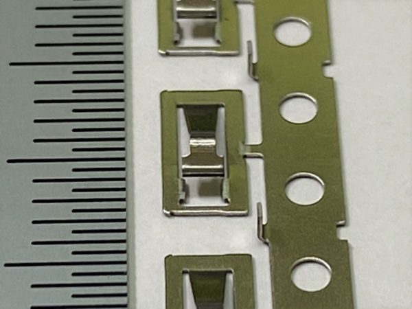 ロックコンタクト